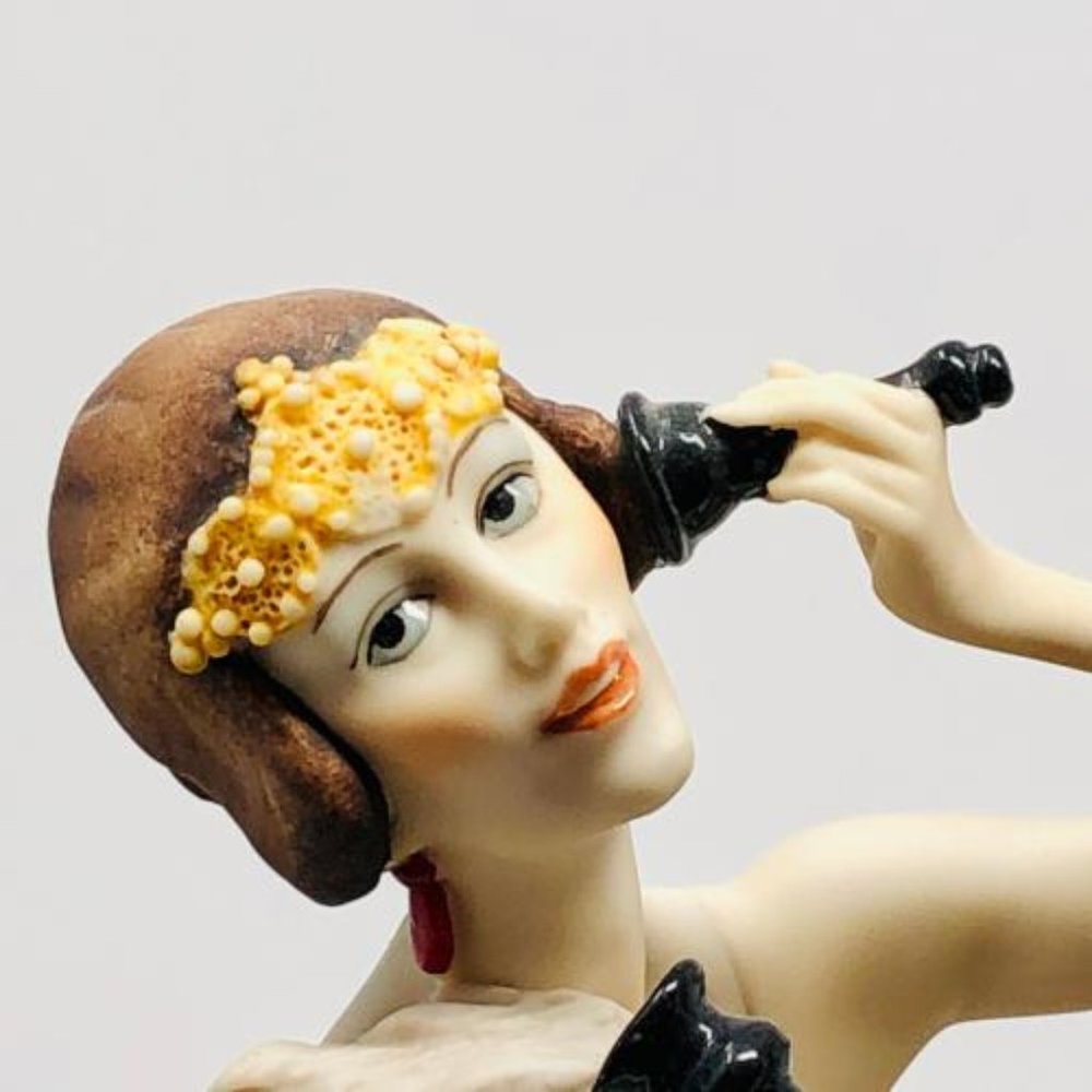 GIUSEPPE ARMANI "IL TELEFONO" PORCELAIN FIGURINE - Picture 8 of 8